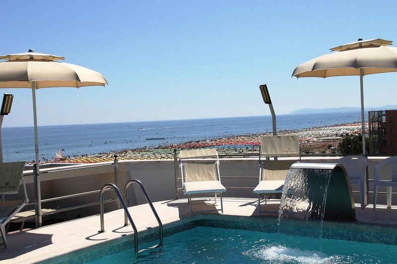 Waldorf Suite Hotel Rimini Extérieur photo