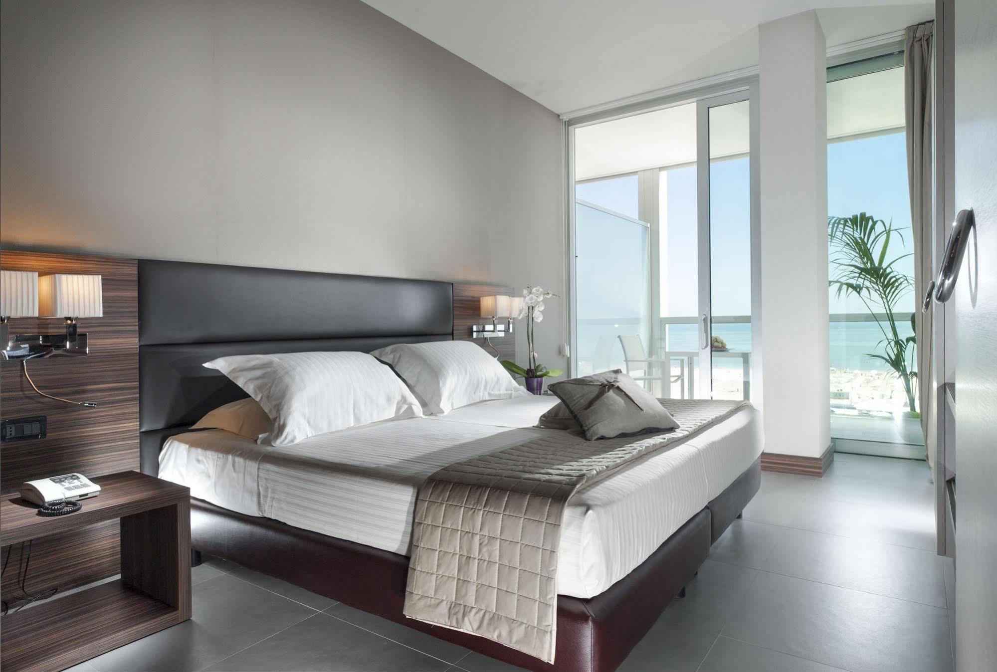 Waldorf Suite Hotel Rimini Extérieur photo
