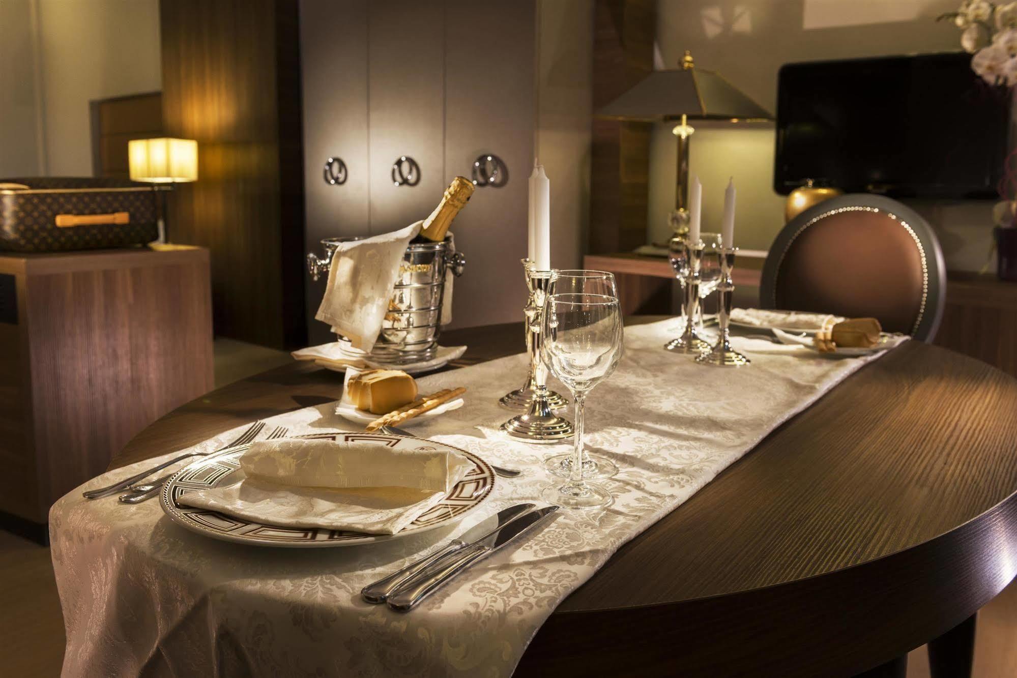 Waldorf Suite Hotel Rimini Extérieur photo