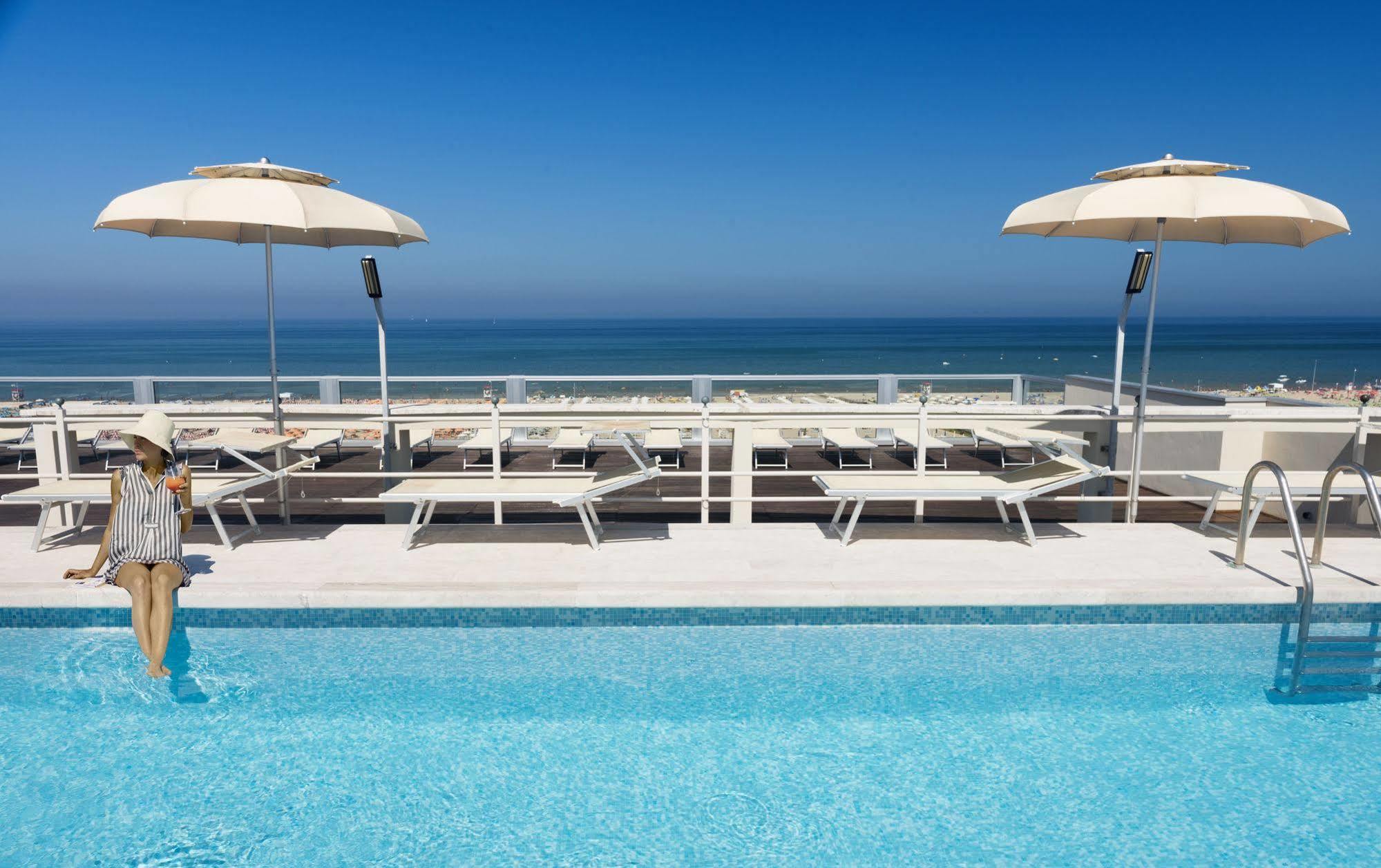 Waldorf Suite Hotel Rimini Extérieur photo